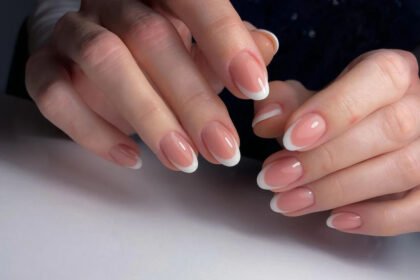 Why Everyone Loves French Tip Nails Right Now