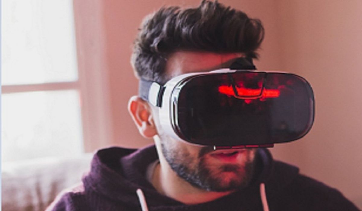 Tommy Jacobs Consoles Eyexcon