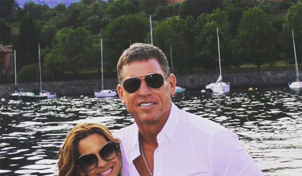 who is troy aikman married to