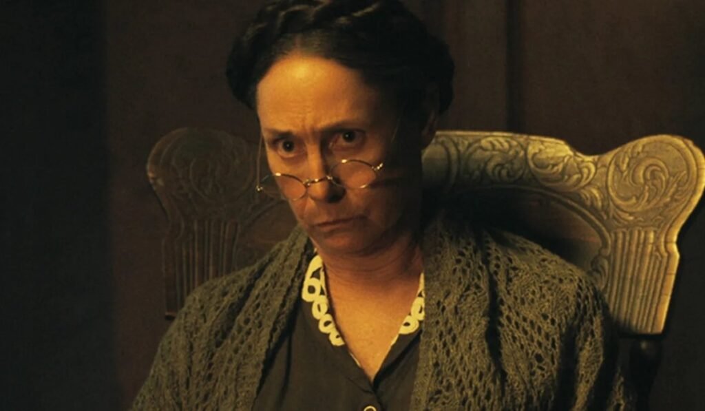 laurie metcalf