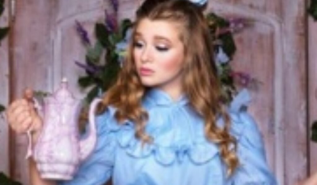 what to wear to a tea party